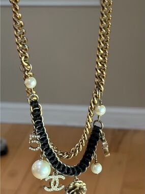 Authentic Beautiful Chanel Necklace
